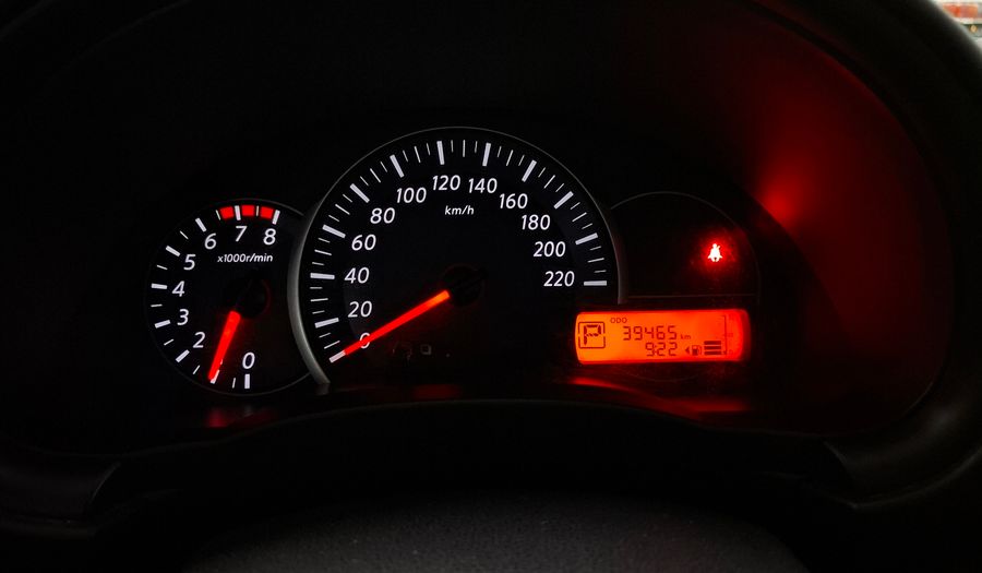 Nissan March 1.6 ADVANCE MEDIA-TECH AUTO Hatchback 2017