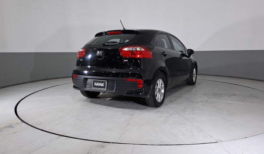 Kia Rio 1.6 EX MT Hatchback 2017