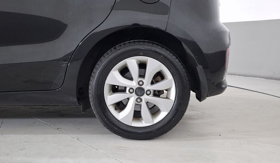 Kia Rio 1.6 EX MT Hatchback 2017