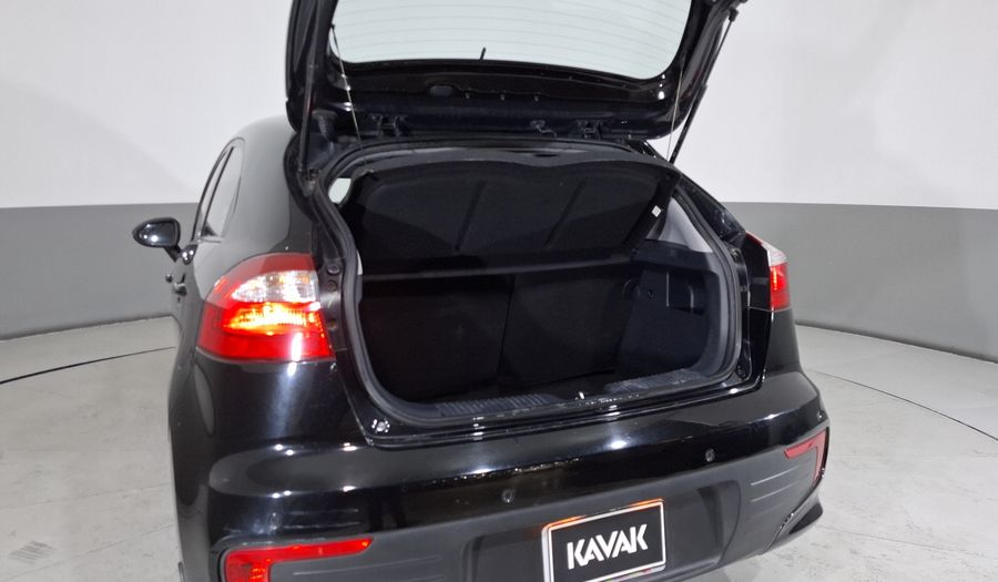 Kia Rio 1.6 EX MT Hatchback 2017