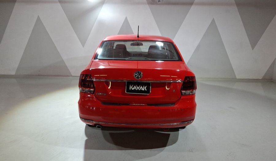 Volkswagen Vento 1.6 HIGHLINE TIPTRONIC Sedan 2017