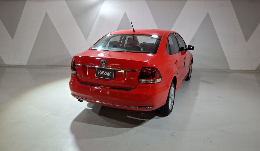 Volkswagen Vento 1.6 HIGHLINE TIPTRONIC Sedan 2017