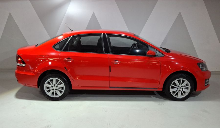 Volkswagen Vento 1.6 HIGHLINE TIPTRONIC Sedan 2017