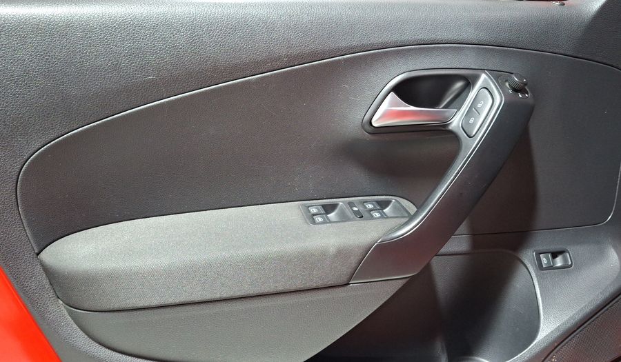 Volkswagen Vento 1.6 HIGHLINE TIPTRONIC Sedan 2017