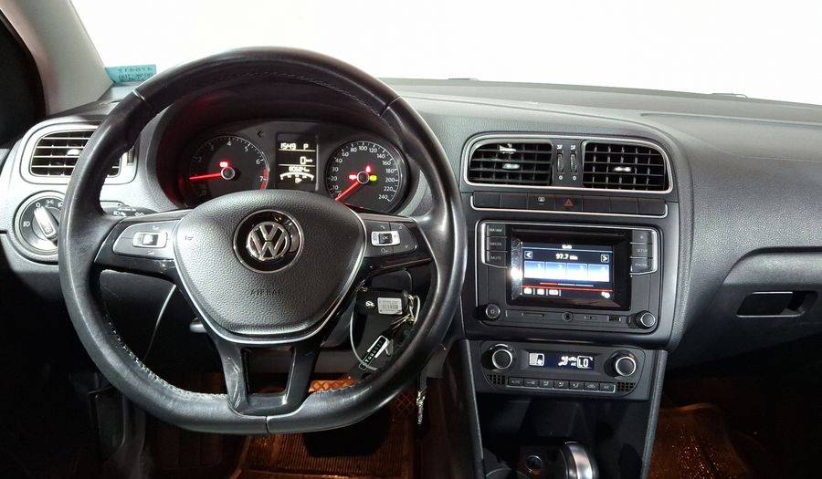 Volkswagen Vento 1.6 HIGHLINE TIPTRONIC Sedan 2017