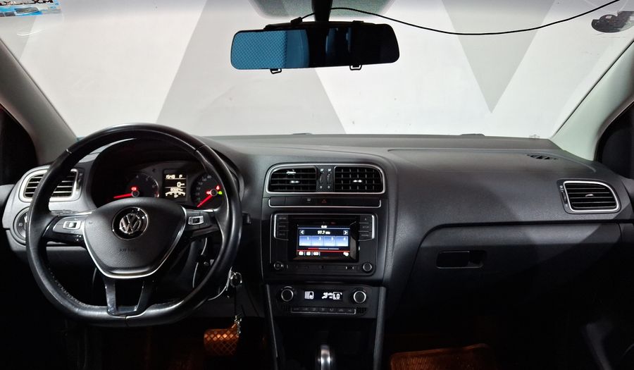 Volkswagen Vento 1.6 HIGHLINE TIPTRONIC Sedan 2017