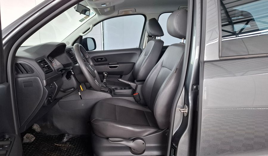 Volkswagen Amarok 2.0 TDI 140CV TRENDLINE 4X2 Pickup 2023