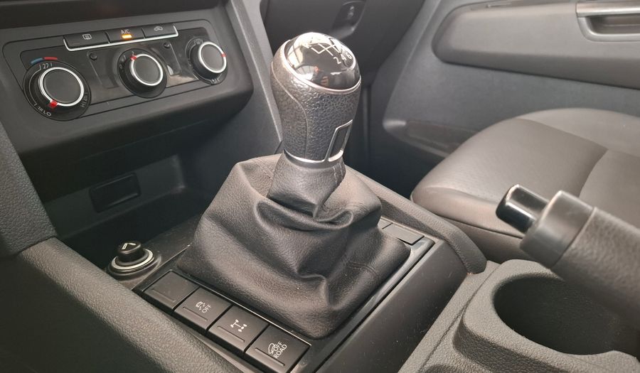 Volkswagen Amarok 2.0 TDI 140CV TRENDLINE 4X2 Pickup 2023