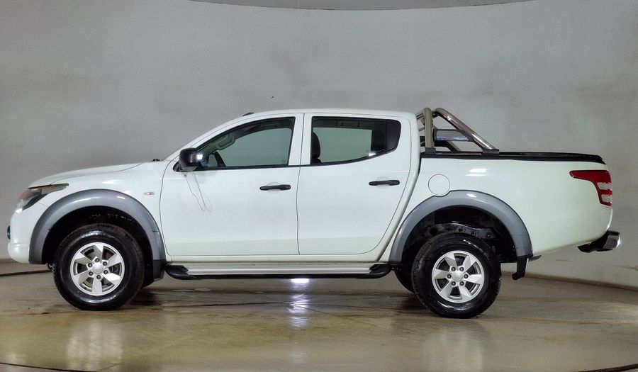 Mitsubishi L200 2.4 TD WORK DC CR Pickup 2017