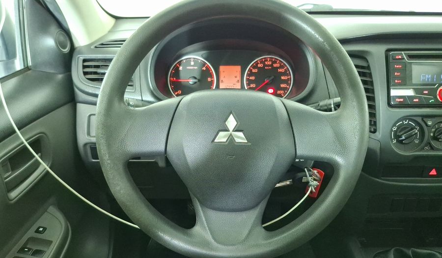 Mitsubishi L200 2.4 TD WORK DC CR Pickup 2017