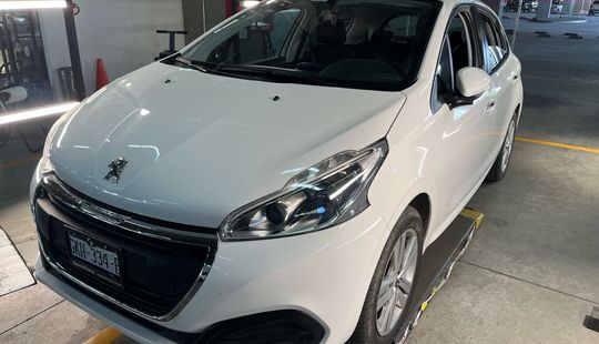 Peugeot • 208