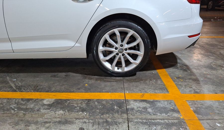 Audi A4 2.0 TFSI SELECT S-TRONIC Sedan 2017