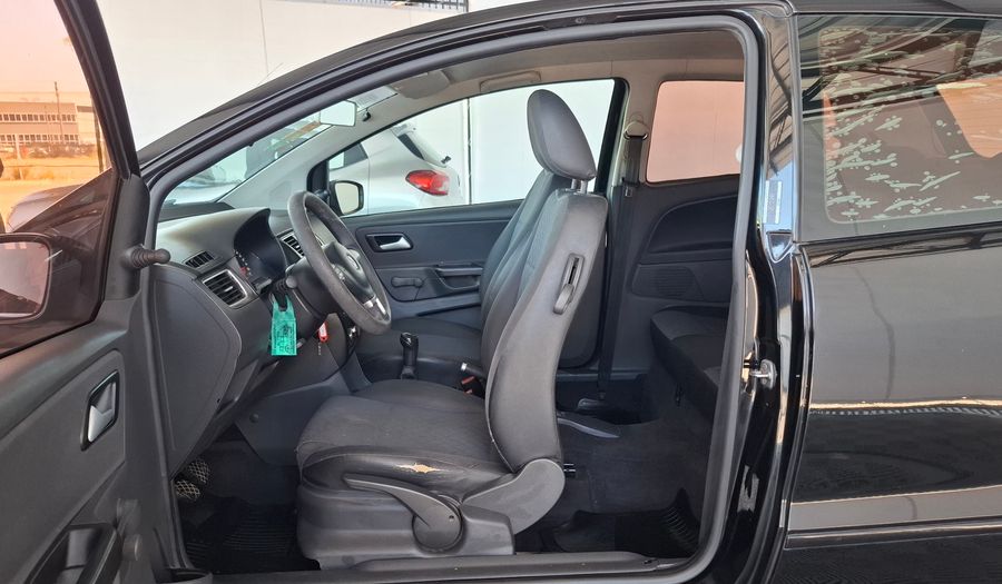 Volkswagen Fox 1.6 COMFORTLINE Hatchback 2012
