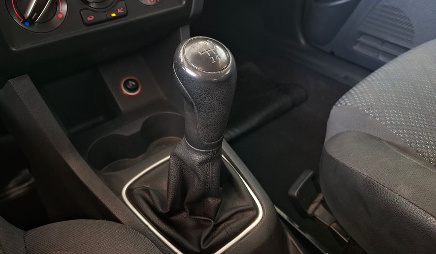 Volkswagen Fox 1.6 COMFORTLINE Hatchback 2012