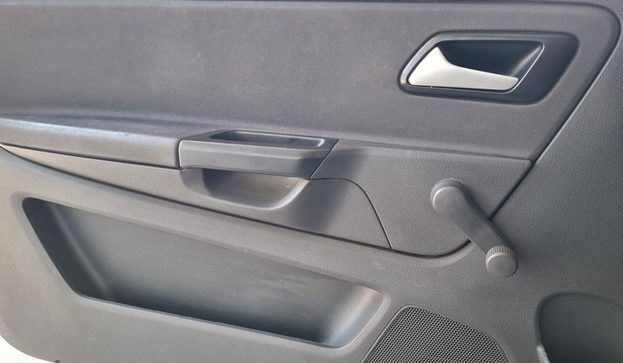 Volkswagen Fox 1.6 COMFORTLINE Hatchback 2012