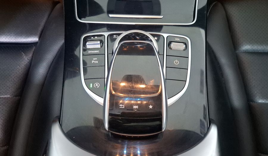 Mercedes Benz Clase C 2.0 200 CGI SPORT AT Sedan 2017