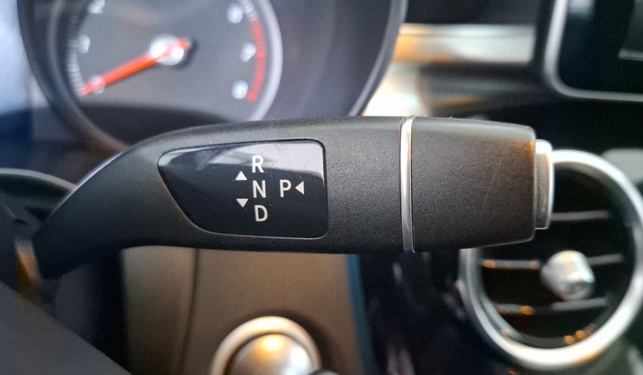 Mercedes Benz Clase C 2.0 200 CGI SPORT AT Sedan 2017