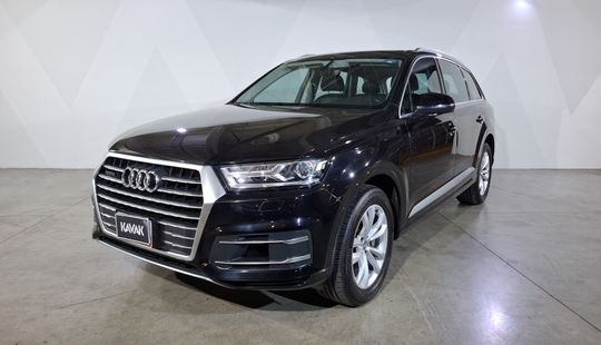 Audi • Q7