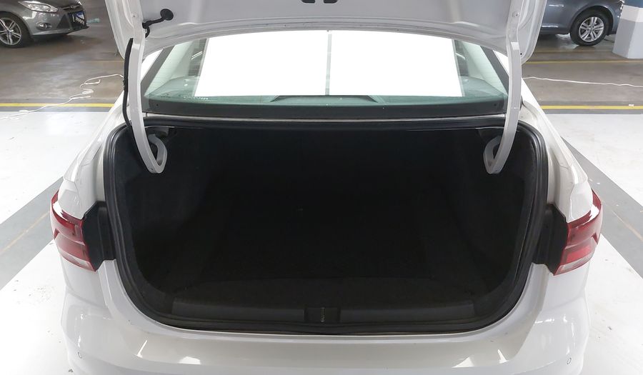 Volkswagen Virtus 1.0 200 TSI HIGHLINE AUTO Sedan 2018