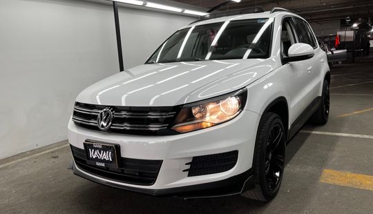 Volkswagen • Tiguan