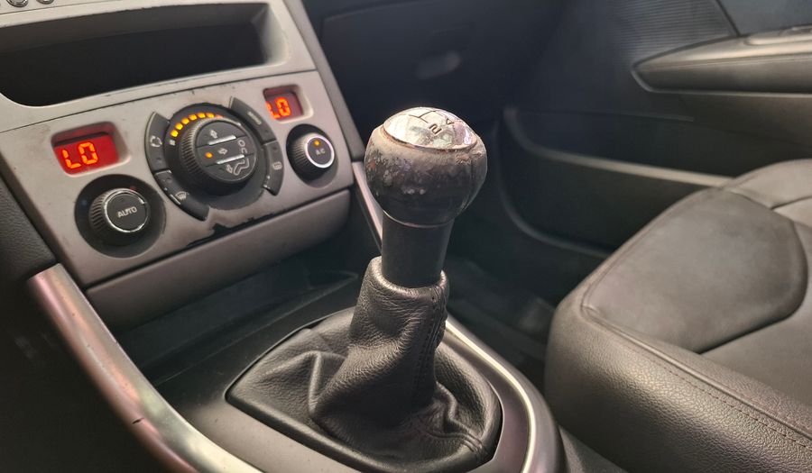 Peugeot 308 2.0 FELINE Hatchback 2013