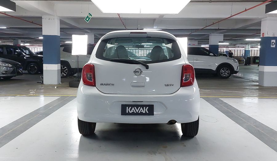 Nissan March 1.6 SV Hatchback 2016