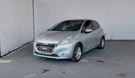 Peugeot • 208