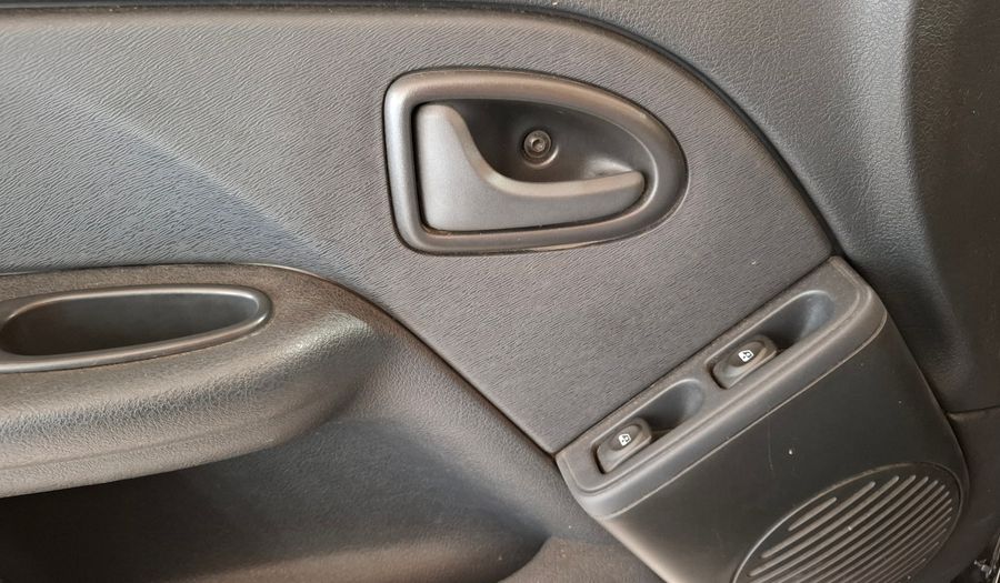 Renault Clio 1.1 MIO CONFORT PLUS ABC Hatchback 2013