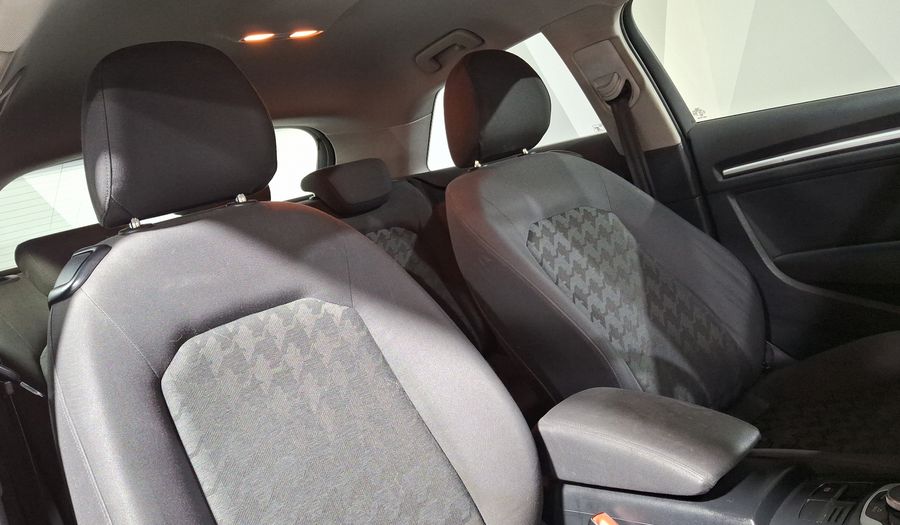 Audi A3 1.4 TFSI AMBIENTE S TRONIC Hatchback 2014