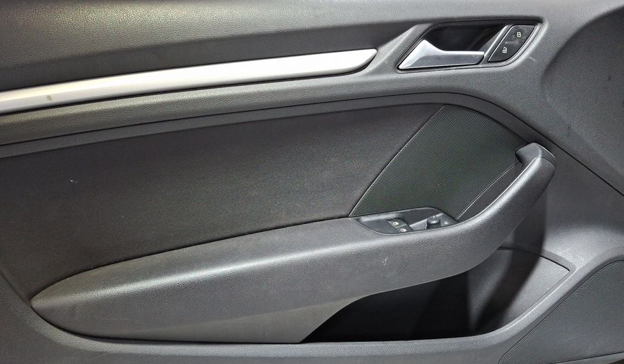 Audi A3 1.4 TFSI AMBIENTE S TRONIC Hatchback 2014