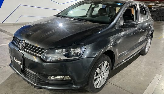 Volkswagen • Polo