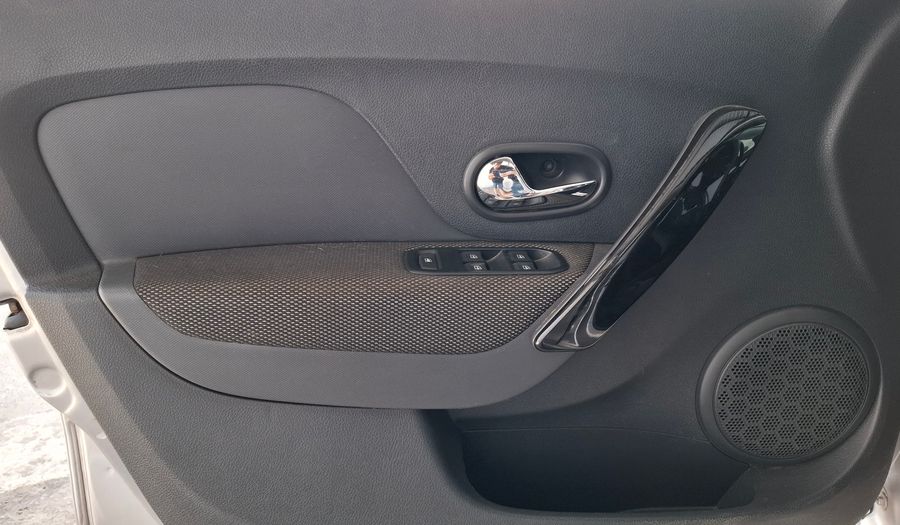 Renault Sandero 1.6 ZEN Hatchback 2021