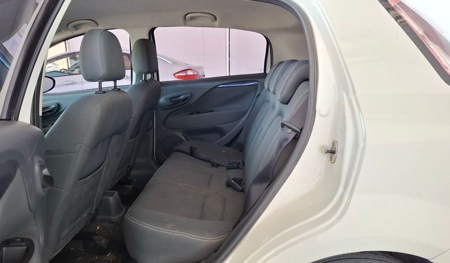 Fiat Punto 1.4 ATTRACTIVE 5P Hatchback 2014