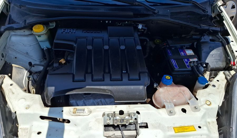 Fiat Punto 1.4 ATTRACTIVE 5P Hatchback 2014