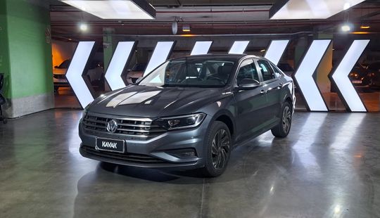 Volkswagen • Vento