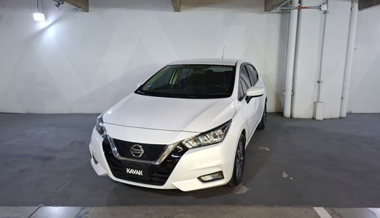 Nissan • Versa