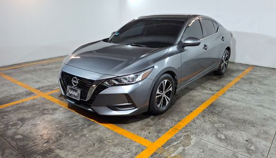 Nissan • Sentra