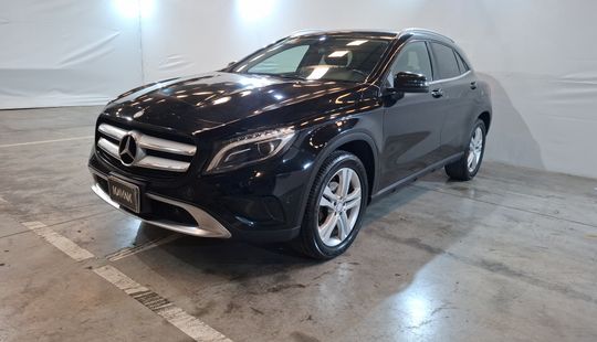 Mercedes Benz • Clase GLA