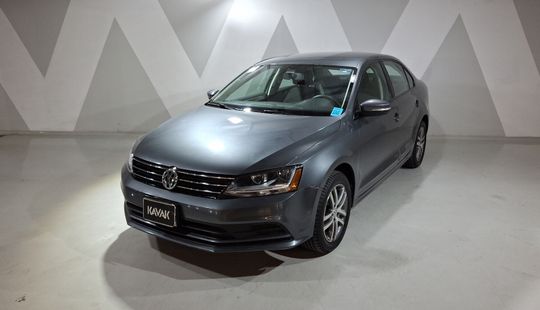 Volkswagen • Jetta