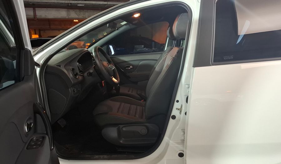 Renault Sandero Stepway 1.6 INTENS CVT Hatchback 2024