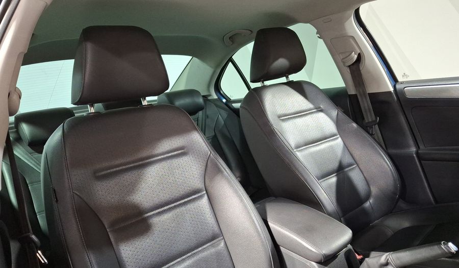 Volkswagen Jetta 2.5 SPORTLINE TIP. Sedan 2016