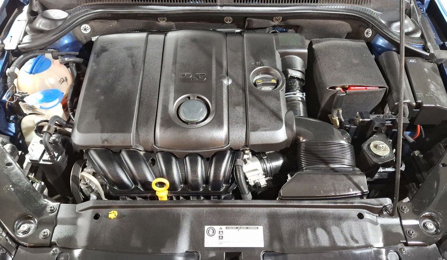 Volkswagen Jetta 2.5 SPORTLINE TIP. Sedan 2016