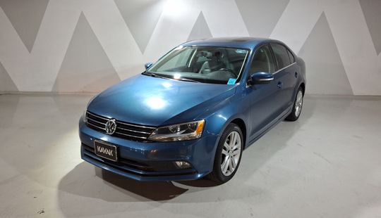 Volkswagen • Jetta