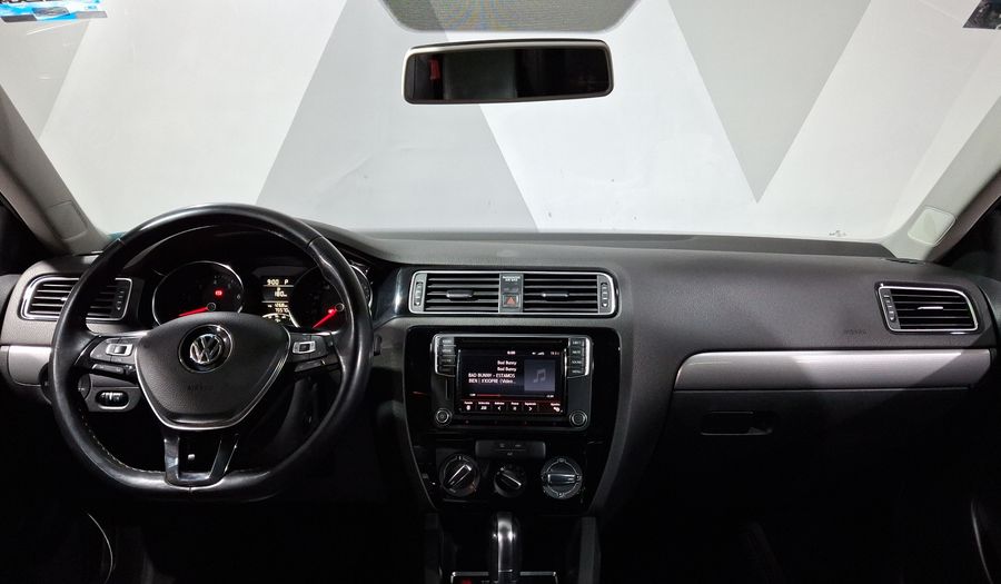 Volkswagen Jetta 2.5 SPORTLINE TIP. Sedan 2016