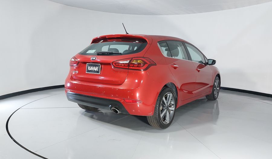 Kia Forte 2.0 SX MT Hatchback 2017