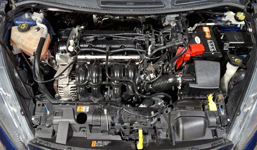 Ford Fiesta 1.6 SE MT Hatchback 2016