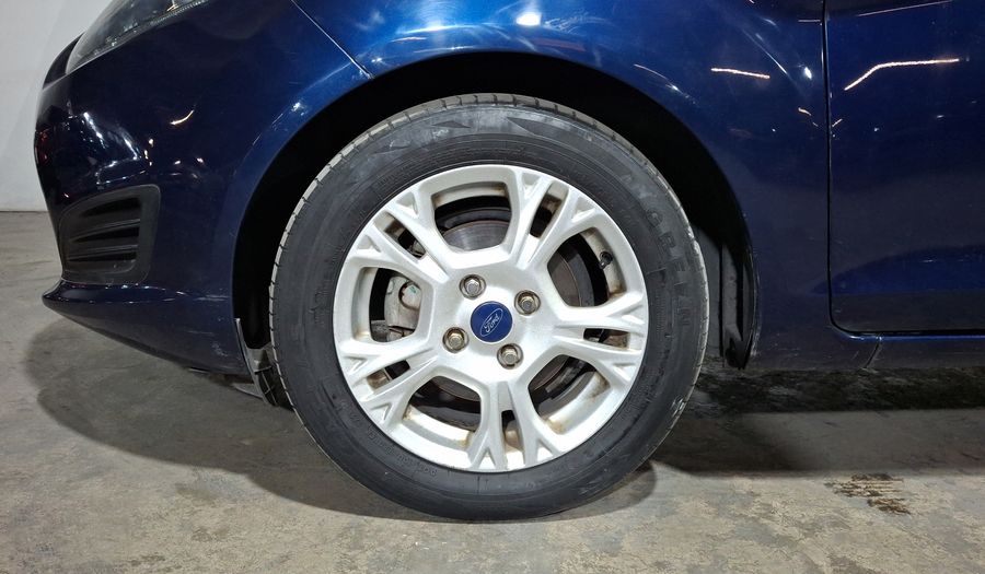 Ford Fiesta 1.6 SE MT Hatchback 2016