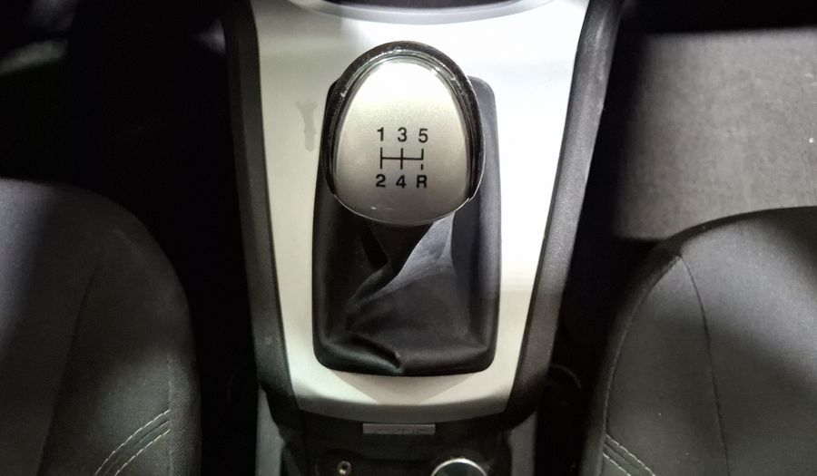 Ford Fiesta 1.6 SE MT Hatchback 2016