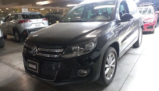 Volkswagen • Tiguan