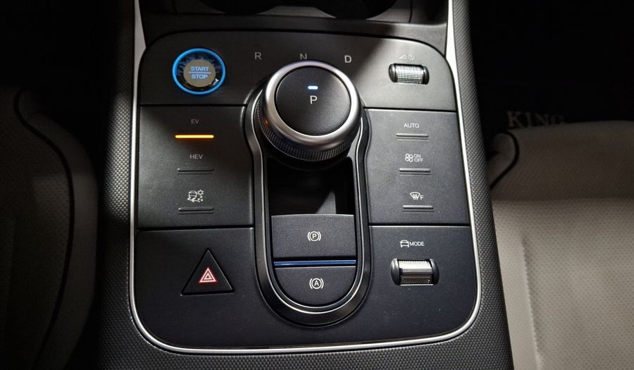 Byd King 1.5 PHEV DM-I 55KM AUTO Sedan 2025